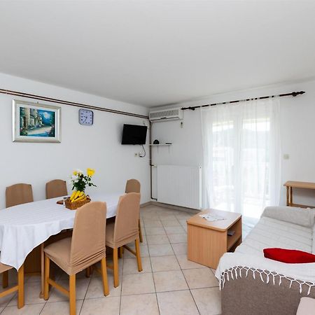 Apartments Boza Lopar Exterior photo