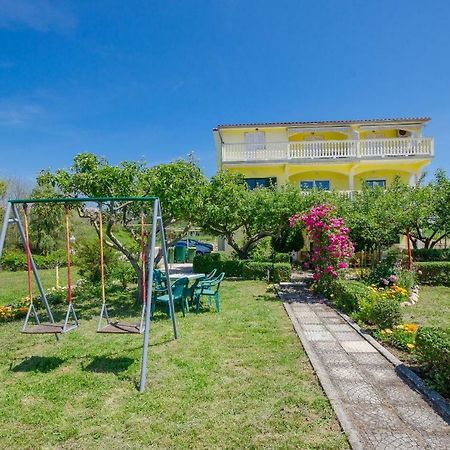 Apartments Boza Lopar Exterior photo