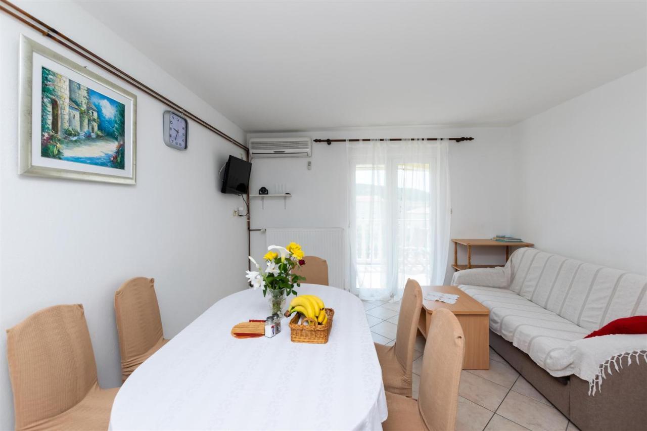 Apartments Boza Lopar Exterior photo