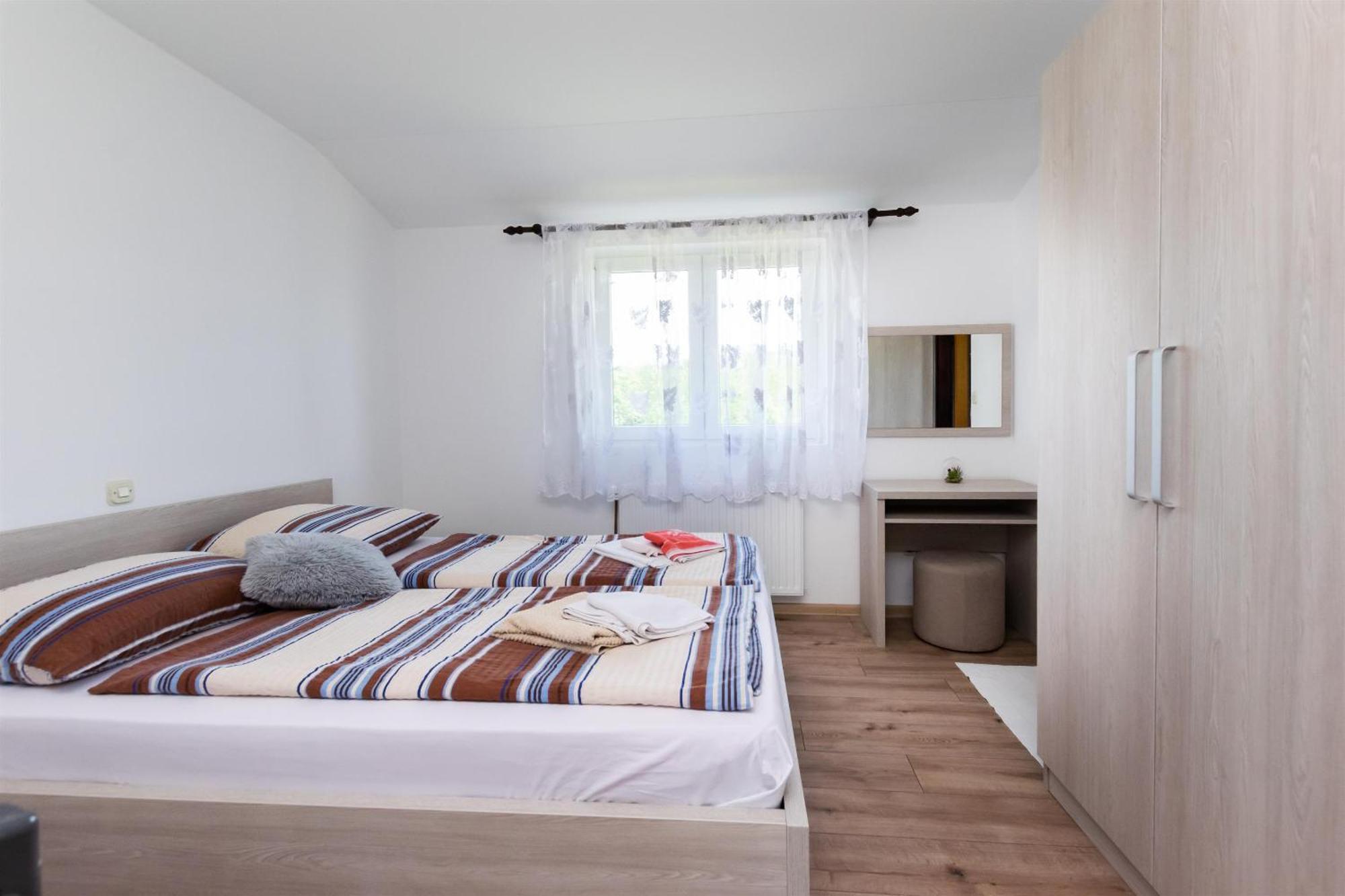 Apartments Boza Lopar Exterior photo